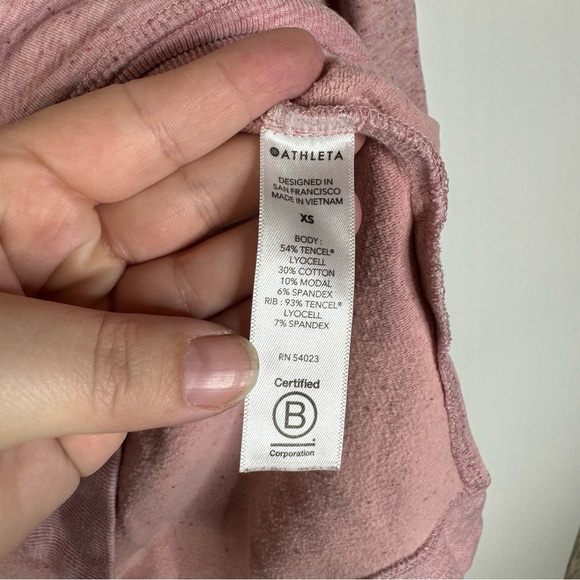 Athleta Balance Pullover in Victorian Berry Size Xsmall - Picture 6 of 7
